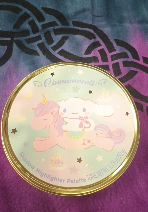 🆕 Cinnamoroll Shadow Highlighter Palette - Picture 2 of 5